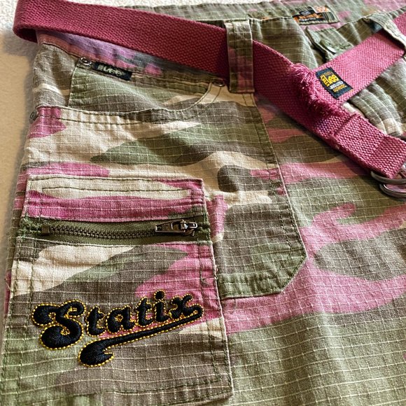 Vintage 2000s Y2K Mr. Lee Statix Embroidered Camo Cargo Shorts Women's 32 - Picture 2 of 8